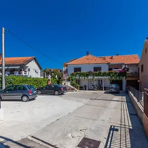  Apartamento Kelava