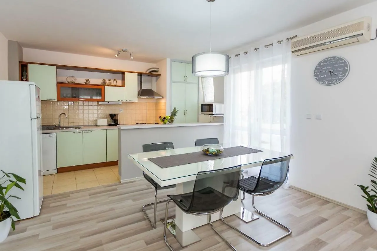 Apartment Petar - 50M From Sea Zadar Croatia